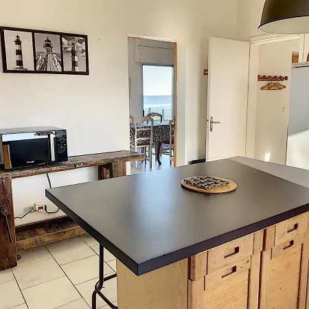 Avec Jardin Et Acces Direct Plage, Terrasse, 5 Chambres, 2 Salles D'eau, Wifi, Parking