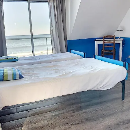 Avec Jardin Et Acces Direct Plage, Terrasse, 5 Chambres, 2 Salles D'eau, Wifi, Parking Ferienhaus