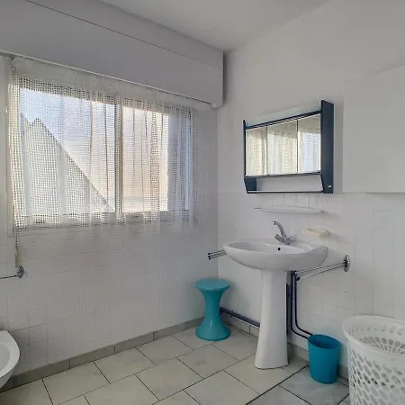 Avec Jardin Et Acces Direct Plage, Terrasse, 5 Chambres, 2 Salles D'eau, Wifi, Parking Ferienhaus