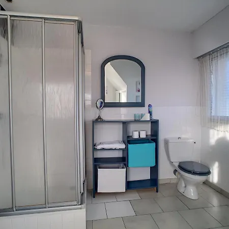 Avec Jardin Et Acces Direct Plage, Terrasse, 5 Chambres, 2 Salles D'eau, Wifi, Parking