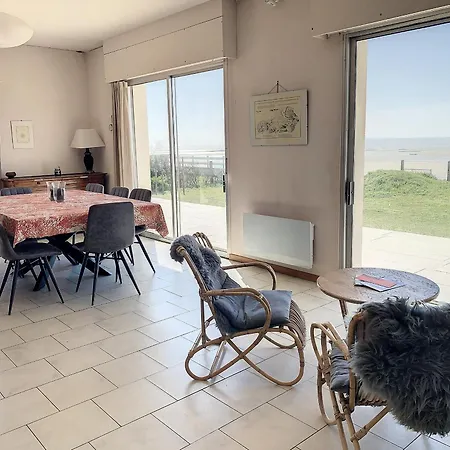 Holiday home Avec Jardin Et Acces Direct Plage, Terrasse, 5 Chambres, 2 Salles D'eau, Wifi, Parking - Fr-1-361-132